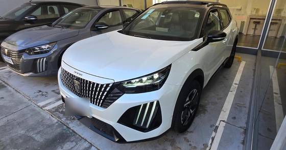 PEUGEOT 2008 1.0 TURBO 200 HYBRID GT CVT